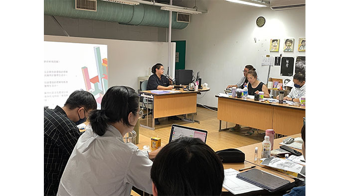 同學們進行教案的提案