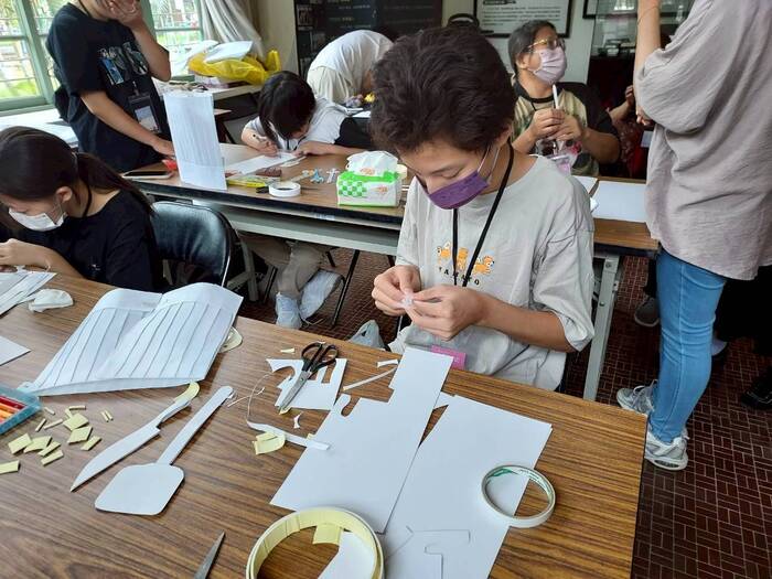 學員製作餐具圖片