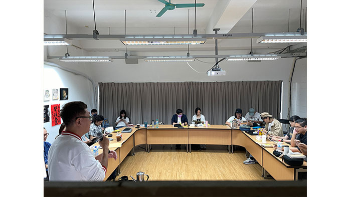 由主持人袁子賢助理教授作為講座開場